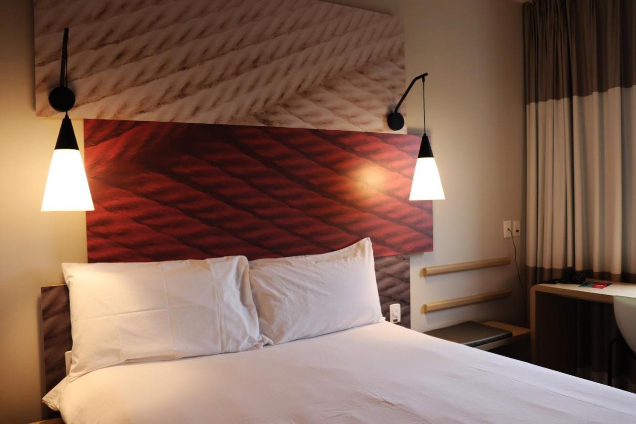 Ibis Guaxupe Hotell Exteriör bild