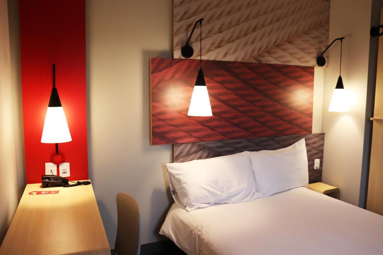 Ibis Guaxupe Hotell Exteriör bild