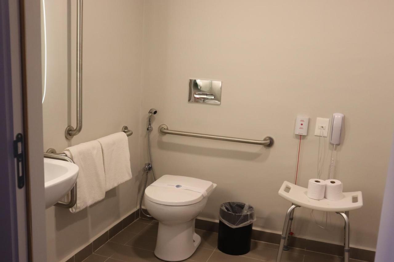 Ibis Guaxupe Hotell Exteriör bild